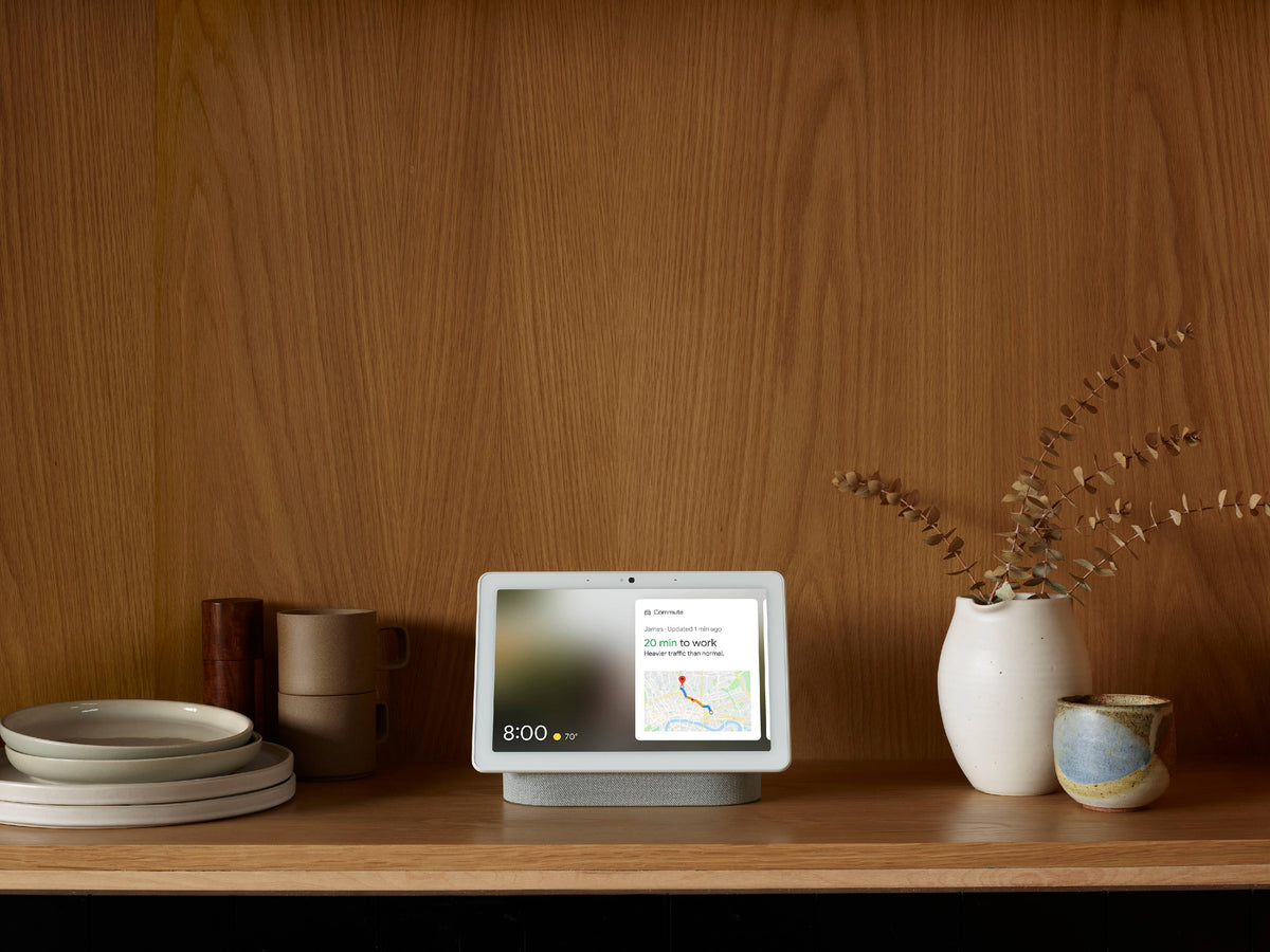 Google Nest Hub Max Smart Display with Google Assistant, Chalk