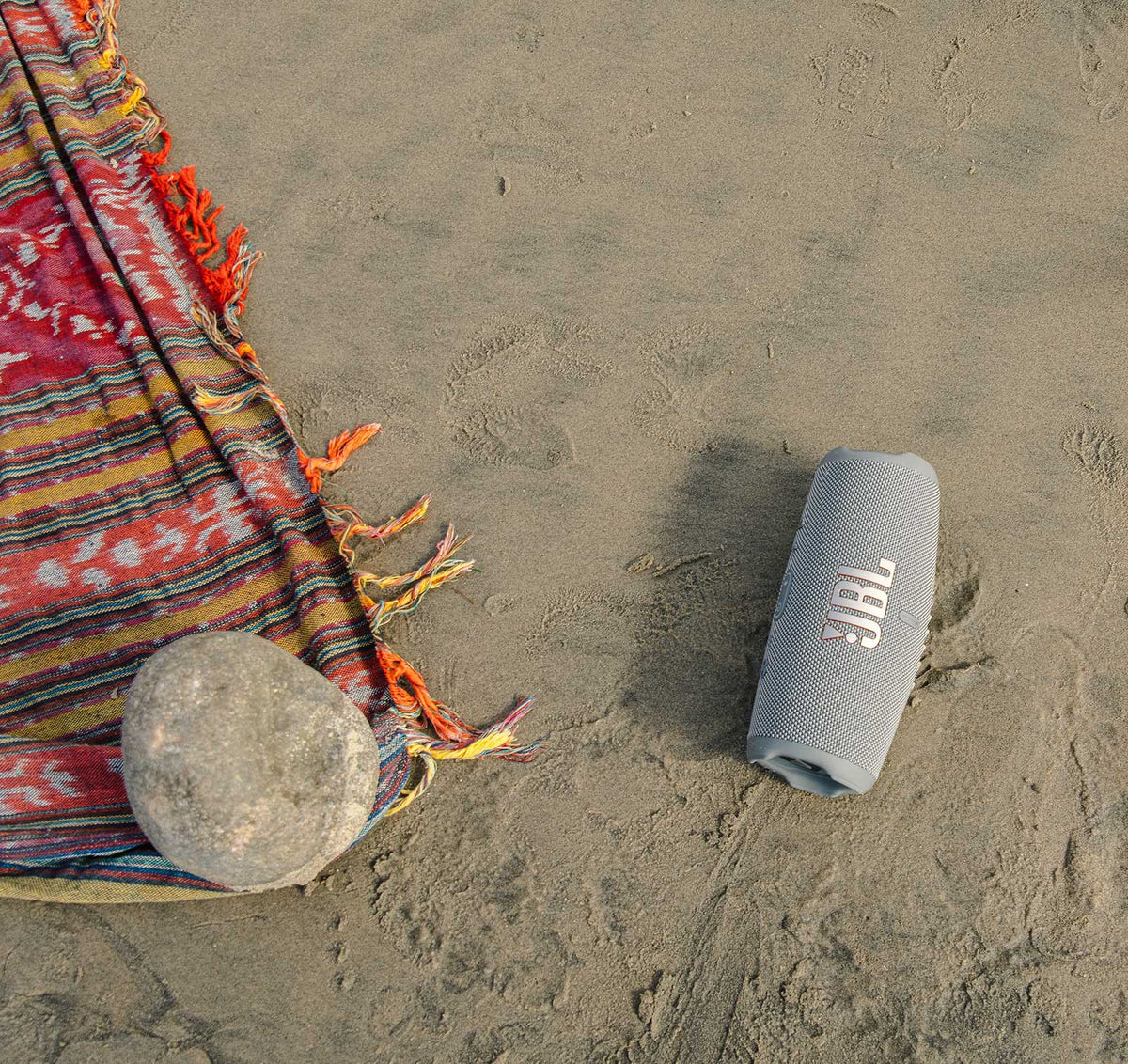 JBL Charge 5 Red Bluetooth Speaker & divvi Hardshell Case Kit