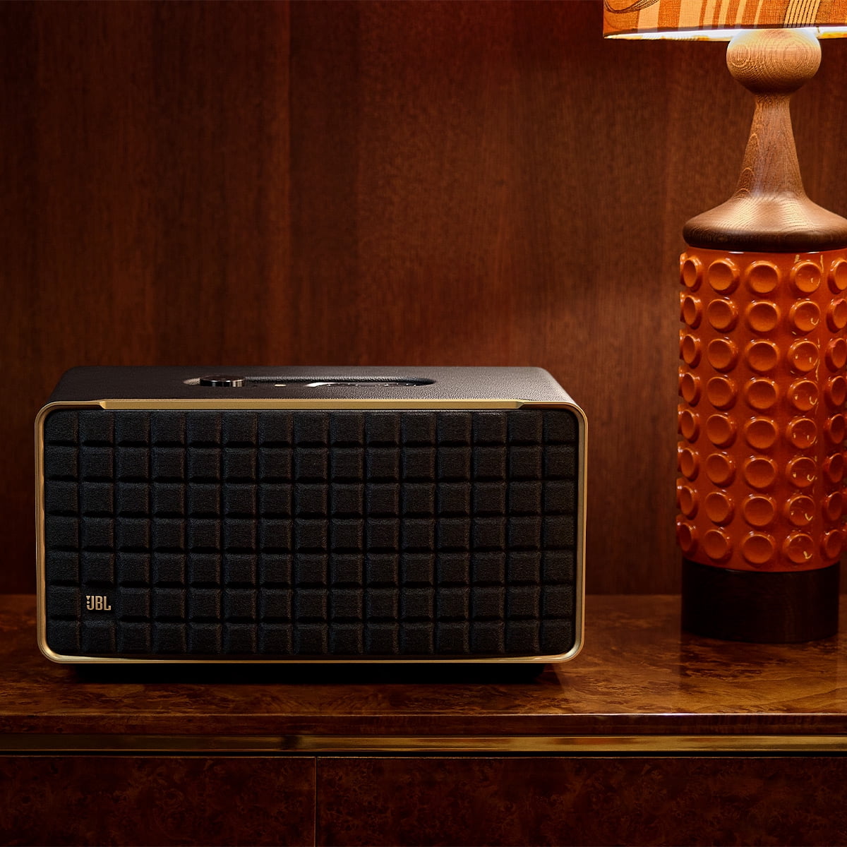 JBL Authentics 300 - Portable smart home speaker with Wi-Fi, Bluetooth and voice assistants with retro design. - Black